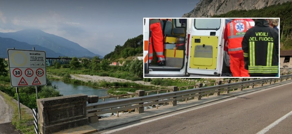 Foto d'archivio Allarme per un’auto precipitata nel fiume Sarca con due persone all’interno: in azione i vigili del fuoco